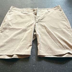 Hogan Men's Classic Tan Flat Front Shorts